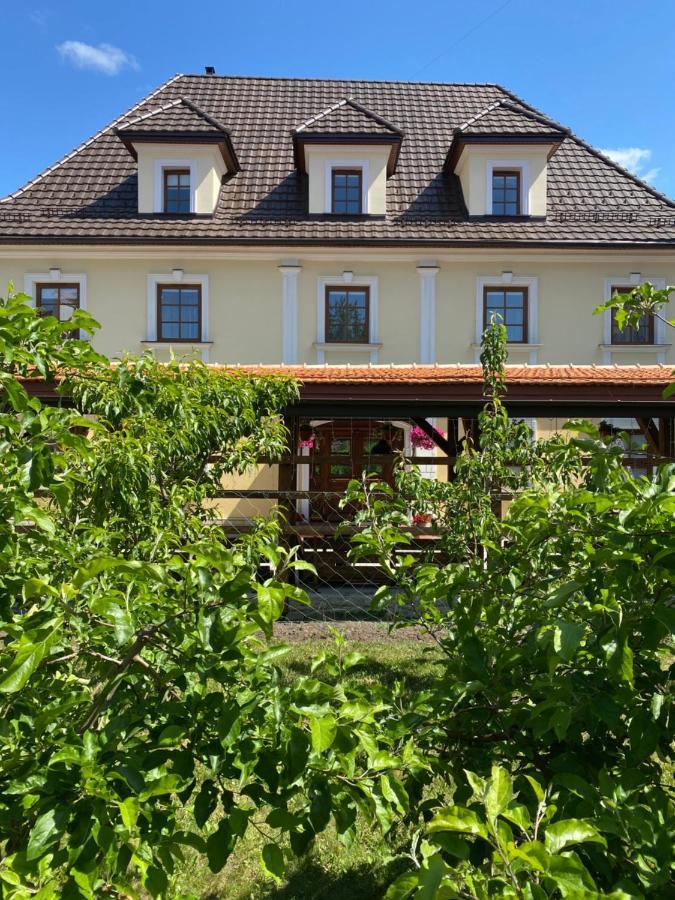 Hotel Spadok Kamjanez-Podilskyj Exterior foto